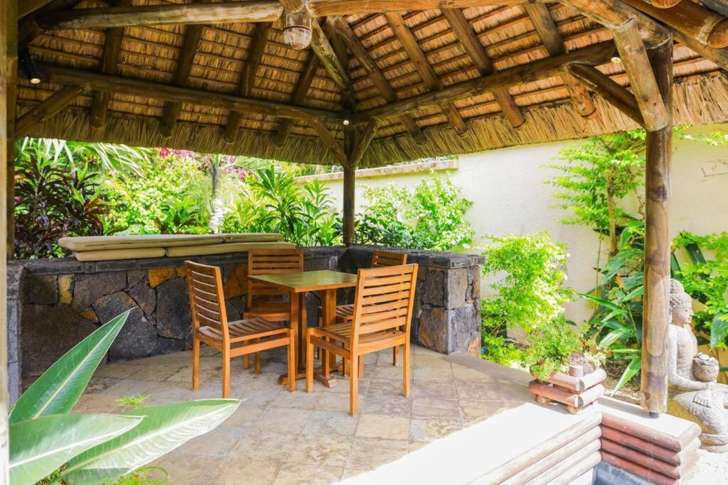 Villa Tropicale Balinaise Intimiste Grand Bay Exteriér fotografie